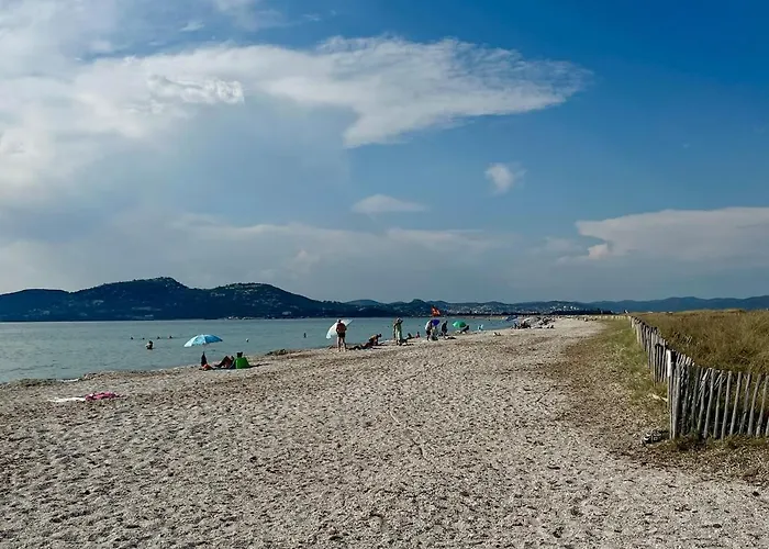 Casa Solis アパート イエール